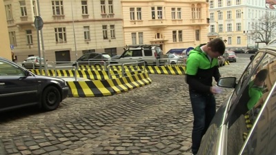 Spectacular Violette gets head and cuch team-fucked